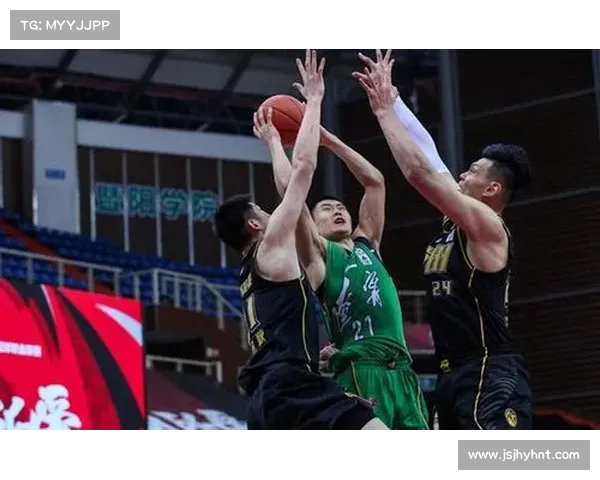 德甲教练的智慧与挑战如何塑造球队未来发展与战术革新 德甲教练的智慧与挑战如何塑造球队未来发展与战术革新